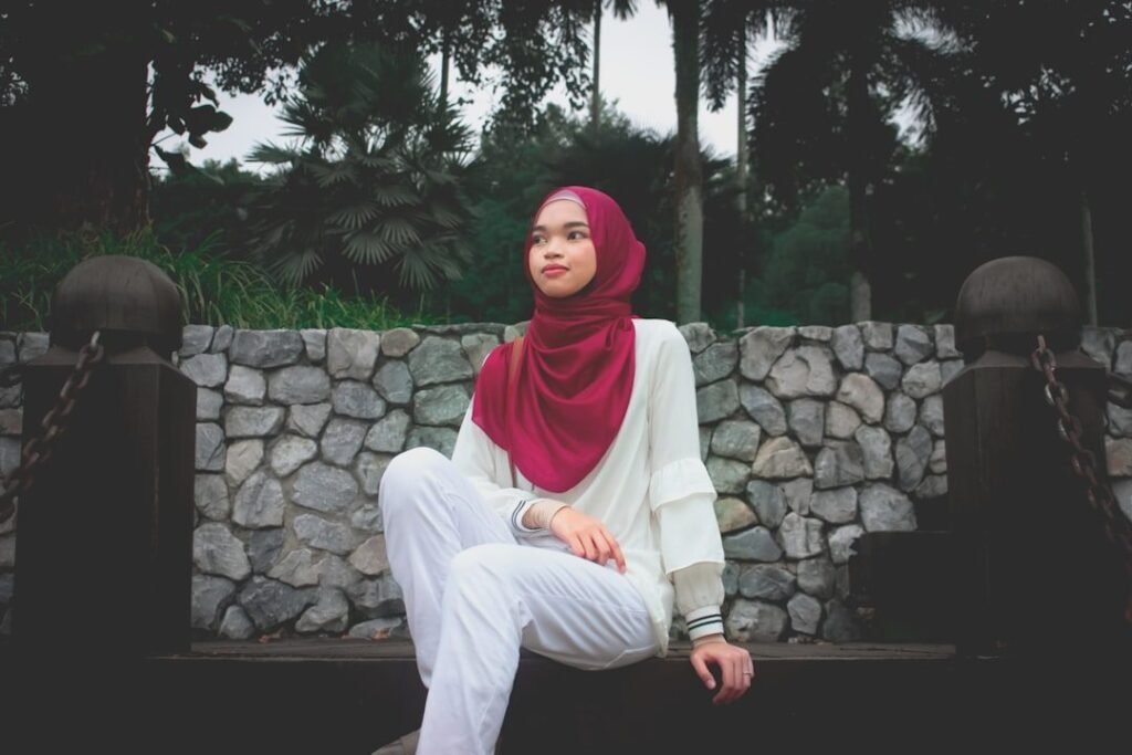 10 Kombinasi Warna Pakaian yang Tren di Tahun 2026 untuk Pria: Tips Tampil Stylish dan Casual Sehari-hari